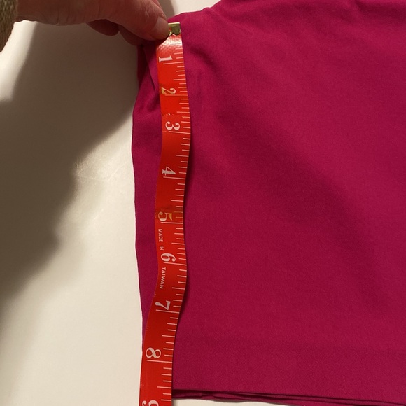 Fushia shorts - Picture 5 of 5